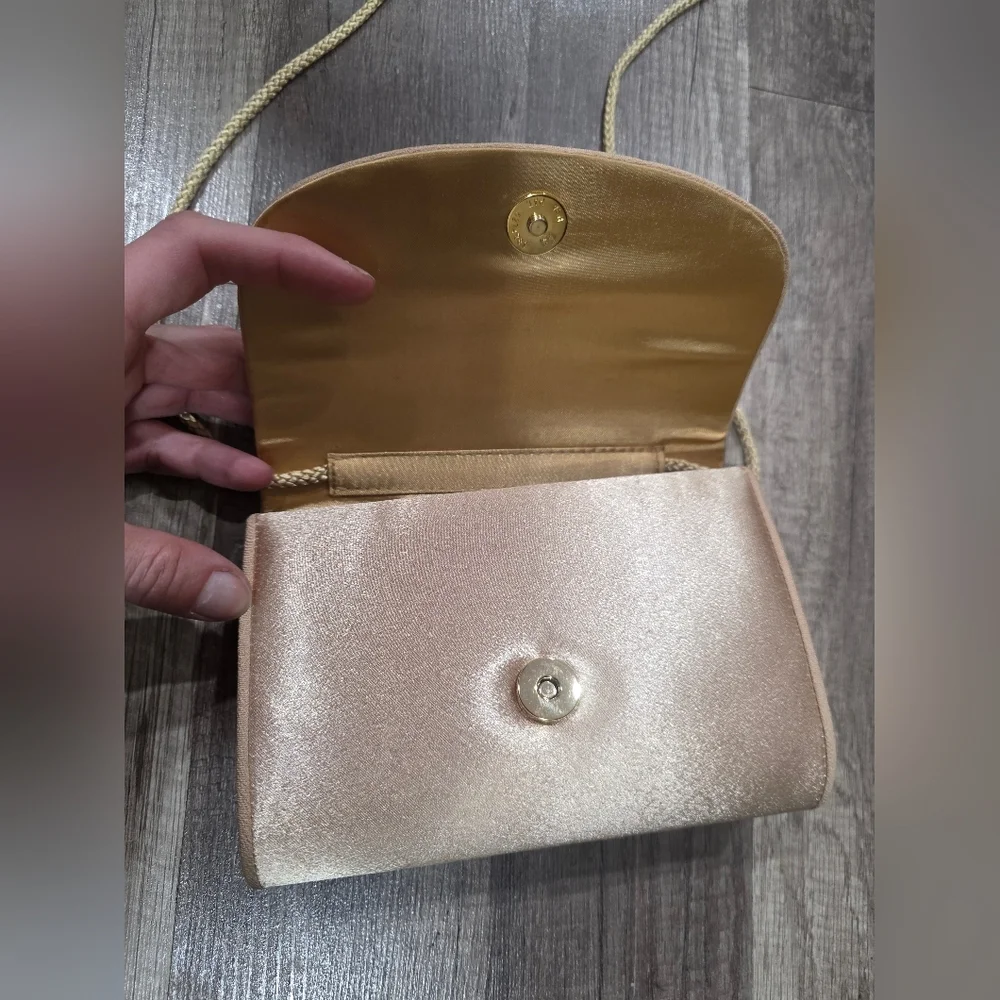 Vintage La R3gale Gold Champagne Satin Clutch Crossbody Bag Formal Prom Wedding